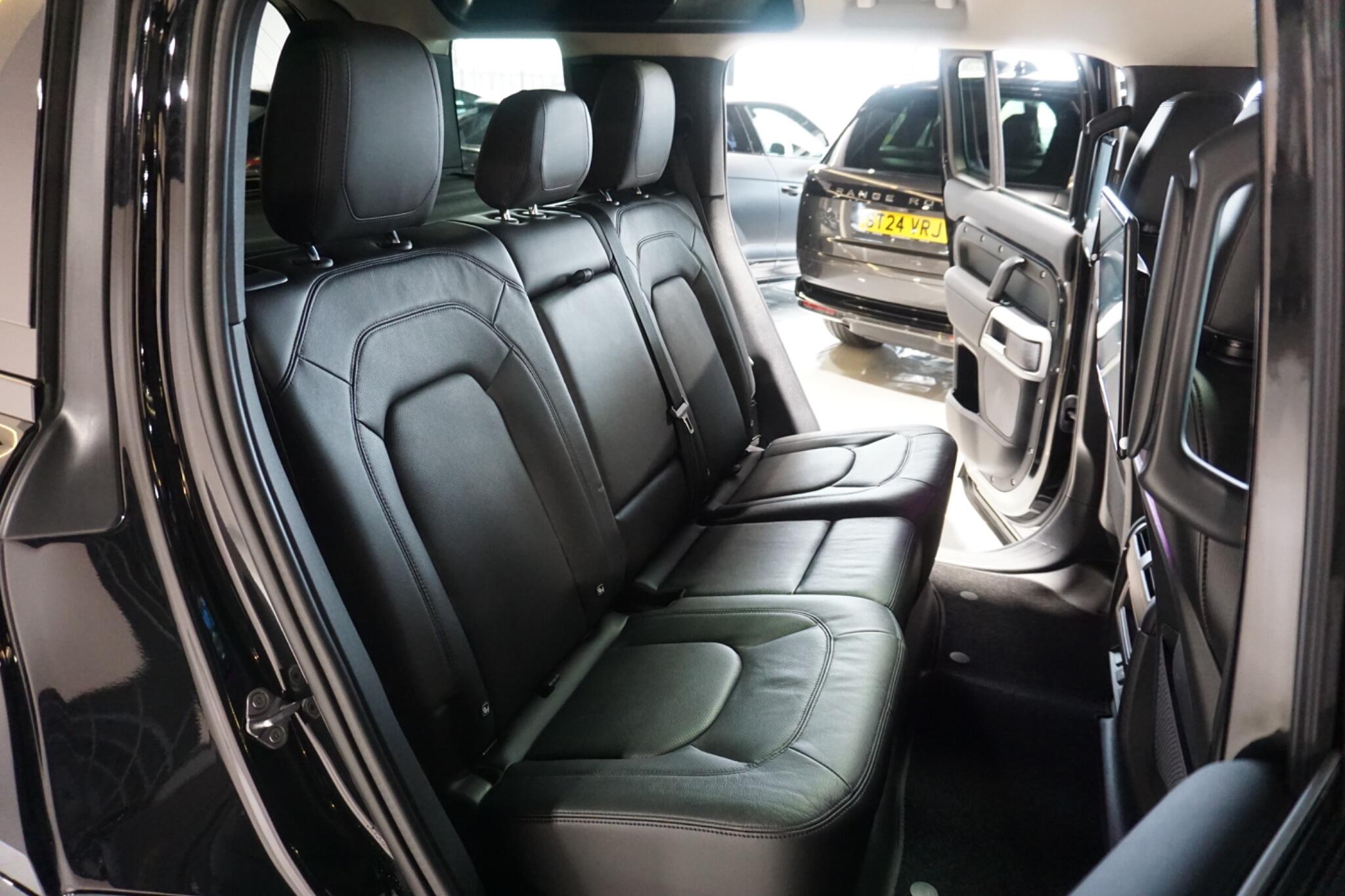 Land Rover Defender 110 3.0 D250 MHEV XS Edition SUV 5dr Diesel Auto 4WD Euro 6 (s/s) (250 ps)